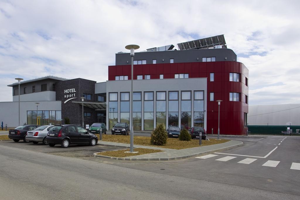 Hotel Sport Ivanic-Grad Luaran gambar