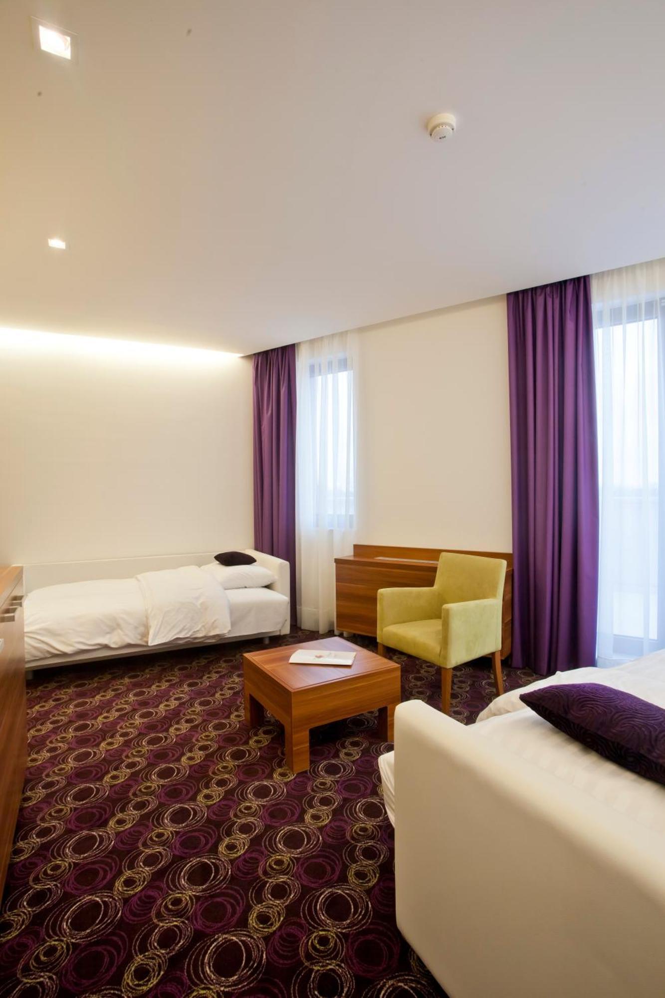Hotel Sport Ivanic-Grad Luaran gambar