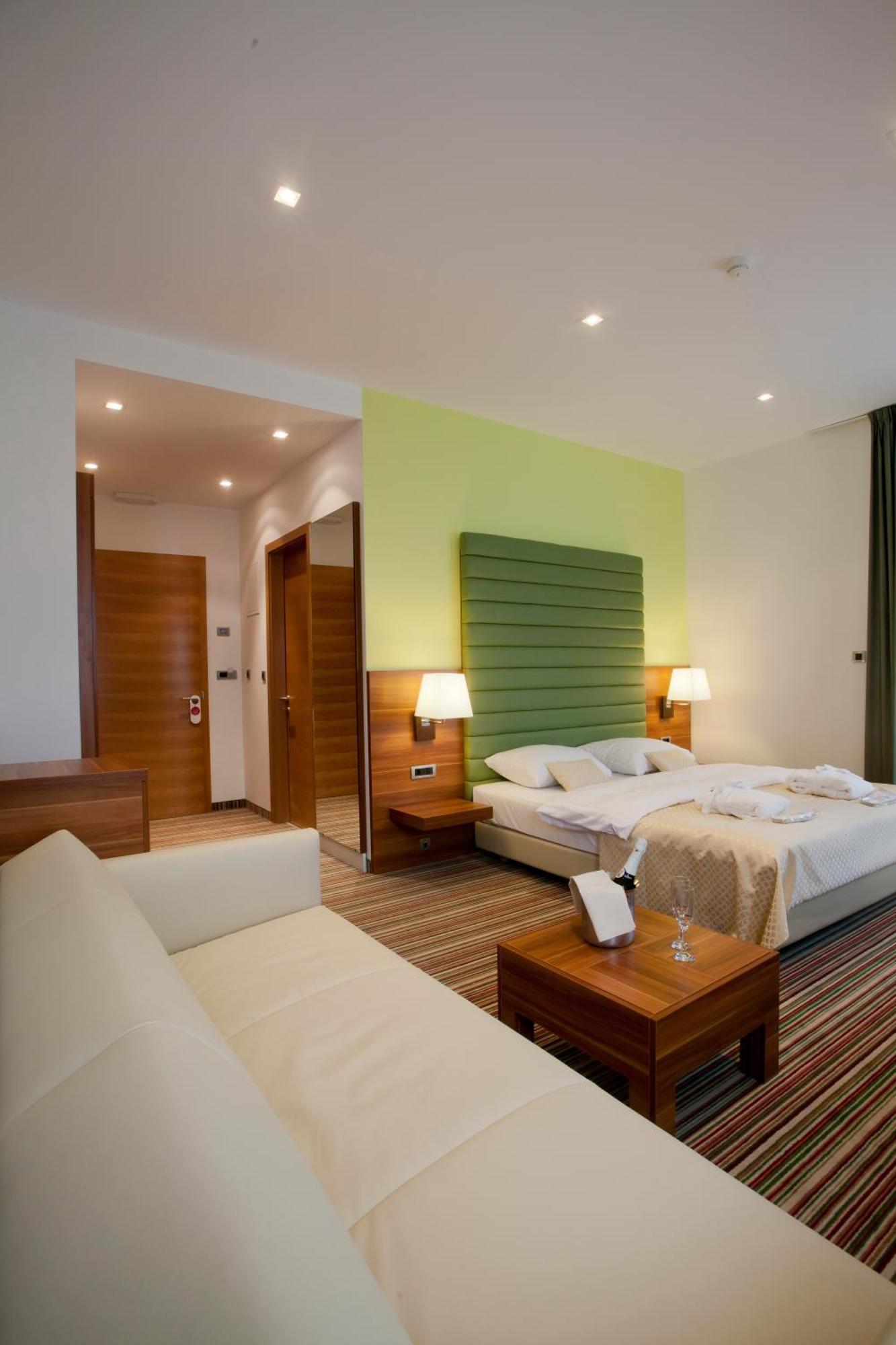 Hotel Sport Ivanic-Grad Luaran gambar