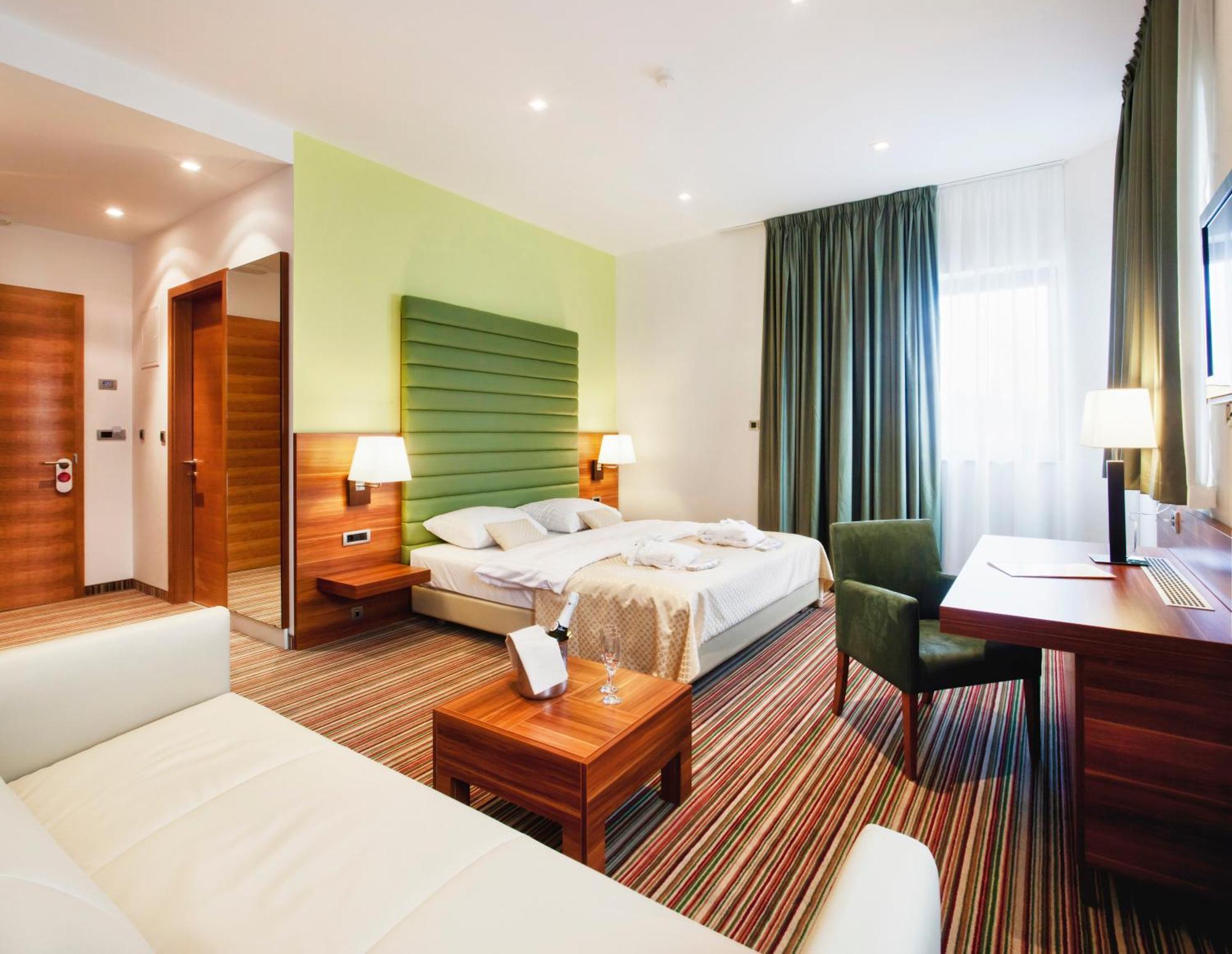 Hotel Sport Ivanic-Grad Luaran gambar